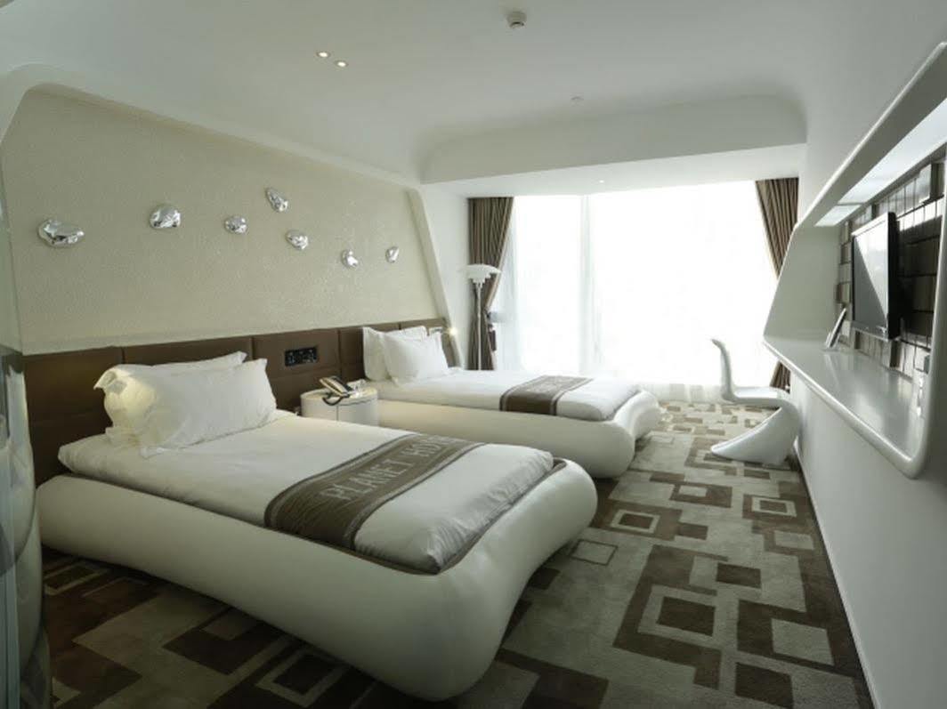 Guangzhou Planet Hotel מראה חיצוני תמונה